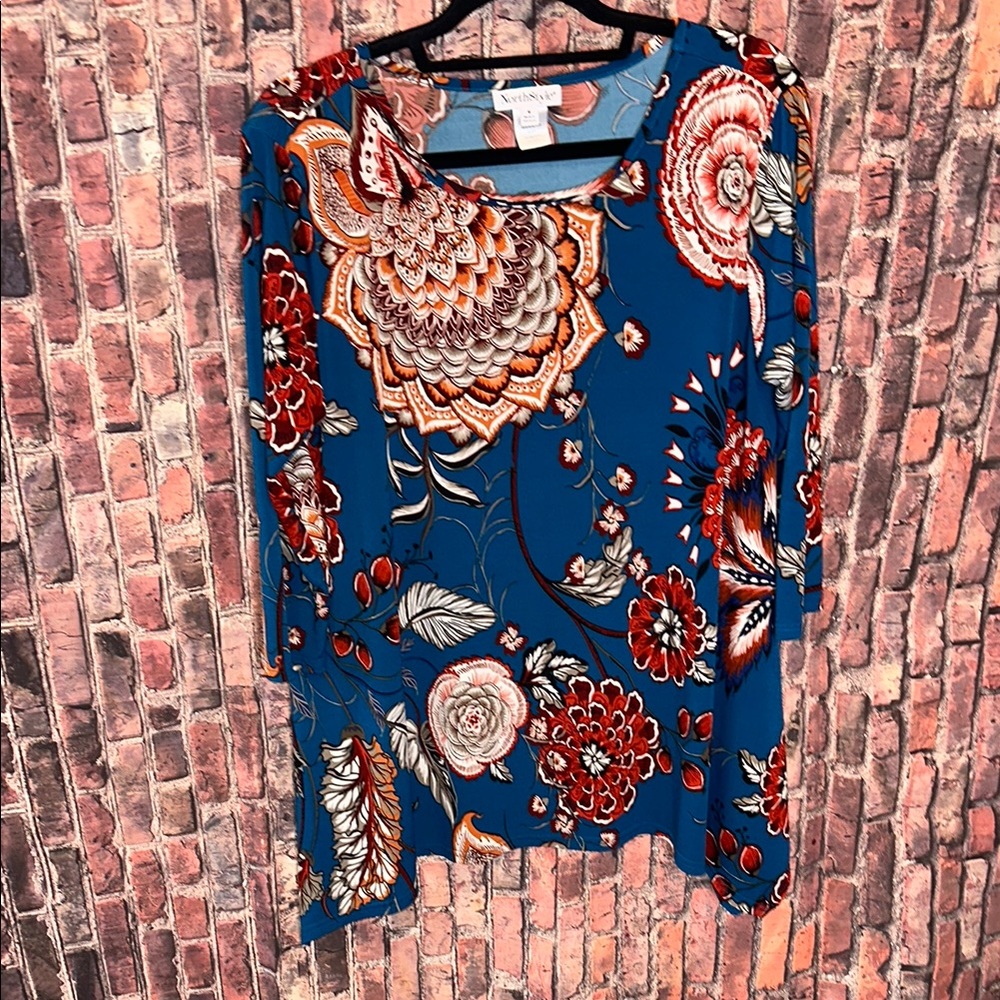 NorthStyle Women's Medium Floral Print Long-Sleeve Top